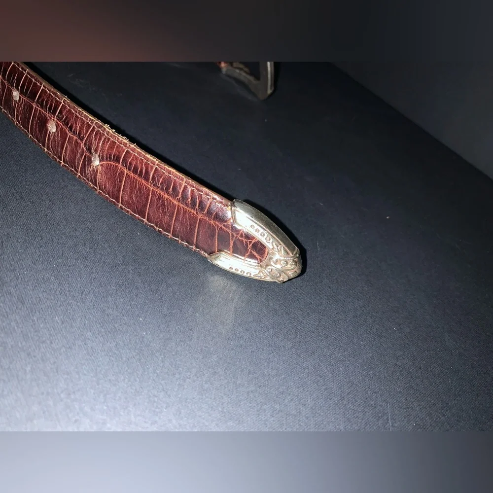 Vintage, Brighton Belt with a beautiful silver plated floral belt buckle. - Picture 6 of 8